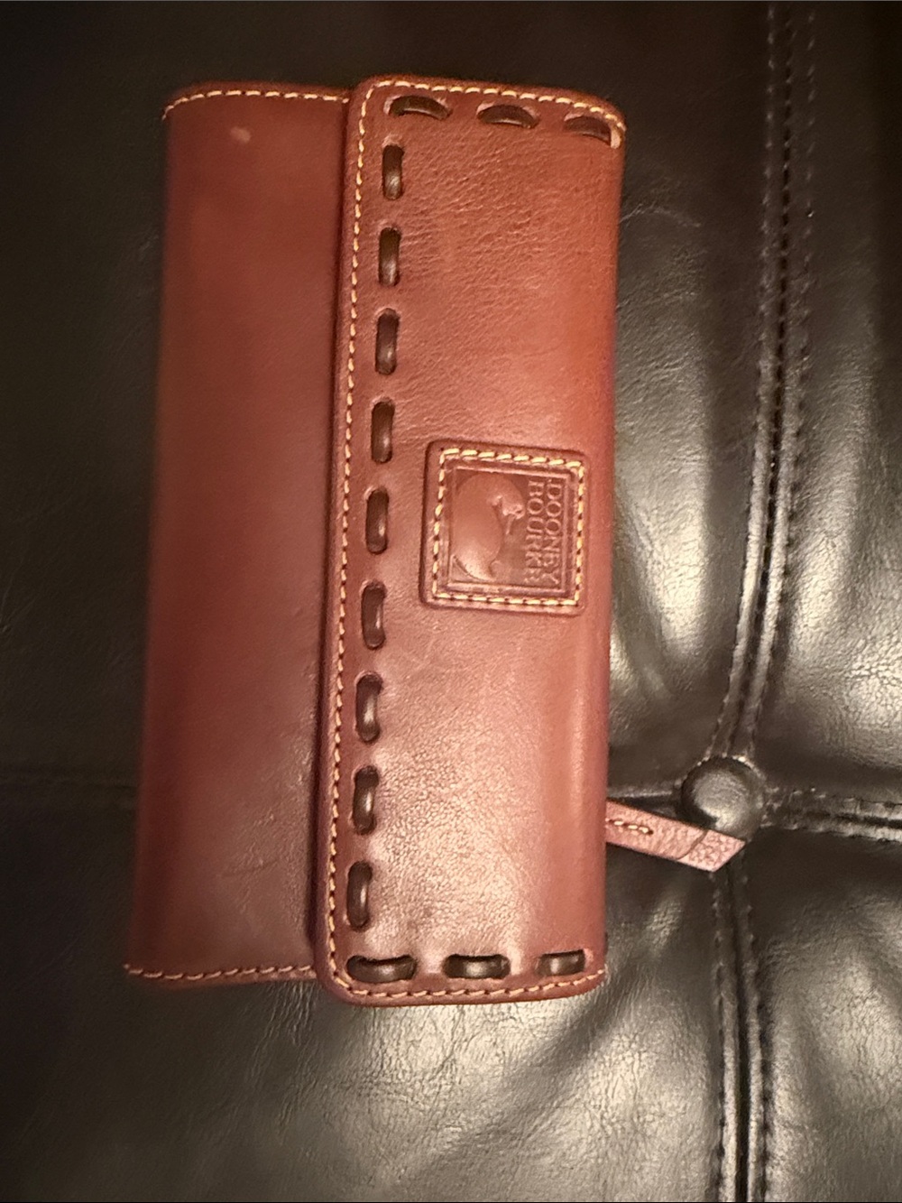 Authentic Dooney & Bourke Chestnut Brown Leather Wallet Whipstitch clutch $198